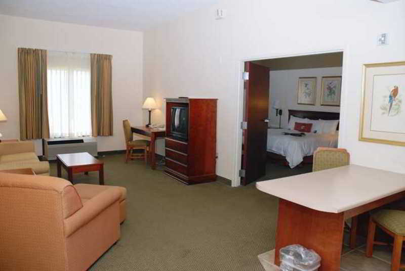 Hampton Inn By Hilton Panama City Beach Room photo