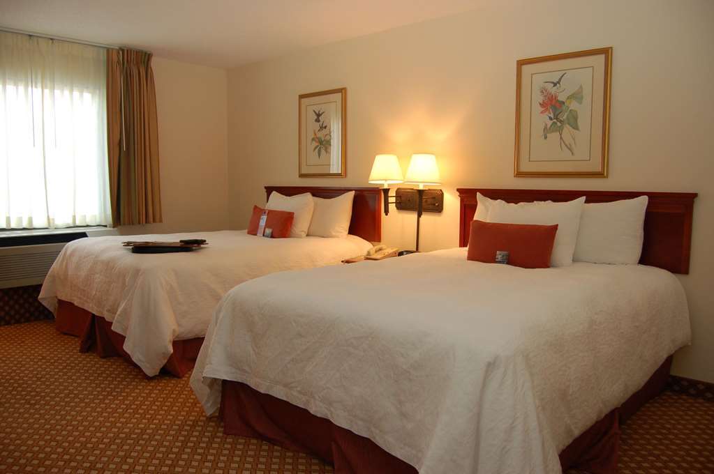 Hampton Inn By Hilton Panama City Beach Room photo